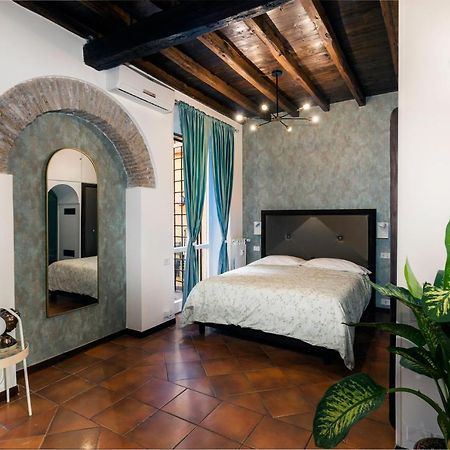 Quiet Trevi Fountain Apartment With Patio And Backyard Rzym Zewnętrze zdjęcie